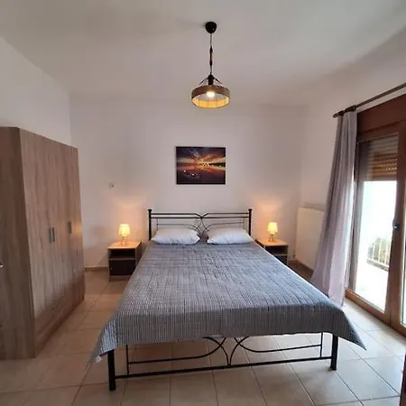 D And D Alonissos アパート