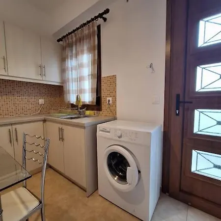 アパート D And D Alonissos